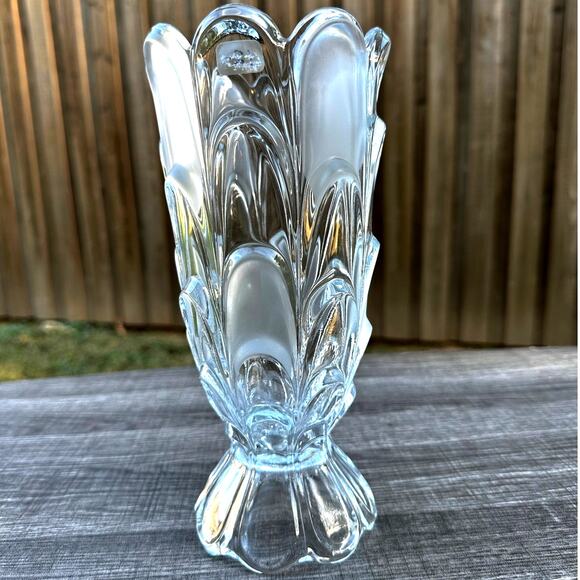 Toscana Bohemia Heavy Czech 10" Crystal Vase Layered Petal Frosted Accent Design - Picture 6 of 8